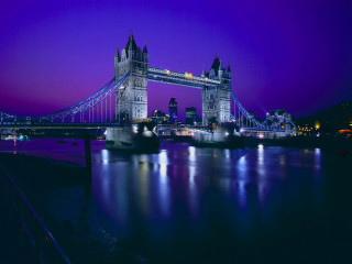 Bridge water purple sky background - a purple sky in the background free wallpaper for desktop