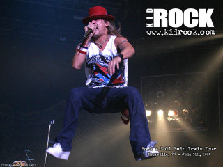 Man red hat stage microphone - darrell riche free wallpaper