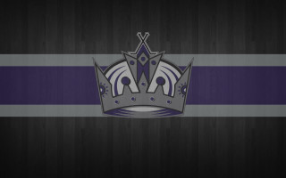 Crown swords purple black background - plain background free wallpaper