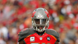 Football player helmet red jersey - a red jersey free wallpaper