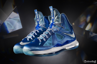 Blue white sneakers black background 2 - sneaker free wallpaper