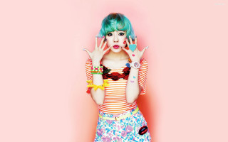 Blue hair surprised popart fanny - both hand free wallpaper