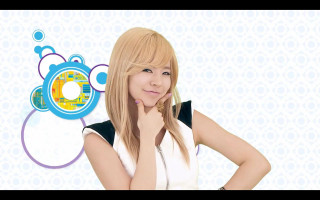 Woman blonde hair clock circles - bian shoumin free wallpaper