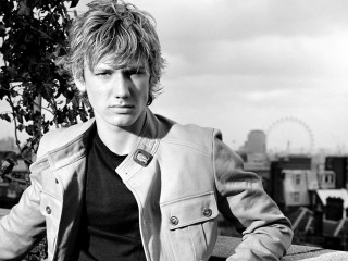 Man jacket wall city ferriswheel - andrew bell free wallpaper