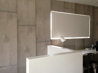 White counter light concrete wall - matte finish free wallpaper