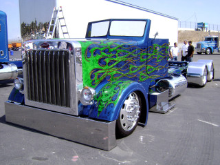 Blue truck green blue design - ed roth free wallpaper