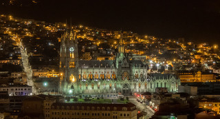 City night cathedral lights background - quito school free wallpaper