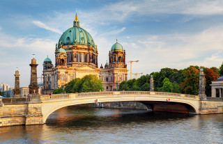 Bridge river building sky clouds - berlin secession free wallpaper