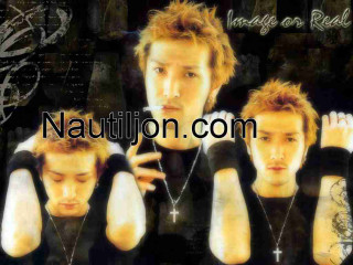 Young men hands on hips - young man free wallpaper