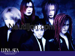 Young men long hair piercings - du jin free wallpaper