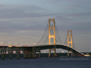 Bridge water lights sky clouds - a few light free wallpaper