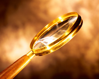 Magnifying glass wooden handle blurred - magnifying free wallpaper