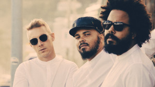 Three men sunglasses hat street - a street corner free wallpaper