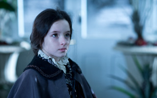 Woman blackjacket whitecollar pottedplant portrait - a white collar free wallpaper