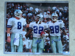 Football players group field crowd - a crowd in the background free wallpaper