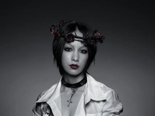 Woman flower crown white shirt - a flower crown free wallpaper