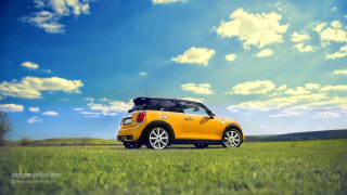 Yellow mini cooper grass blue - mini free wallpaper