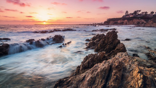 Sunset ocean waves rocks house - adobe lightroom free wallpaper