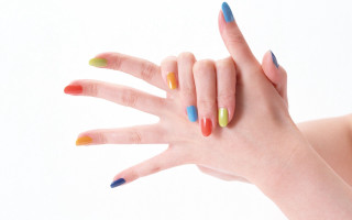 Woman hand multicolored nails ring - vivid free wallpaper