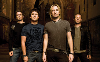 Group men standing room doorway - post grunge free wallpaper