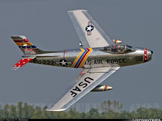 Silver airplane red contrast flying - a silver airplane free wallpaper