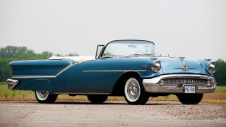 Blue classic car gravel road - classic free wallpaper