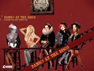 Women bar red wall panic - a banner free wallpaper