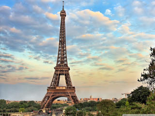 Tall tower sky clouds paris - a few person free wallpaper