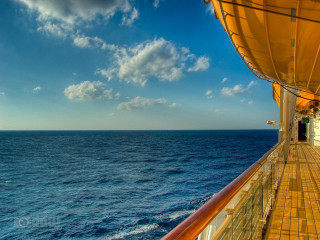 Cruise ship ocean view clouds - a cruise ship free wallpaper