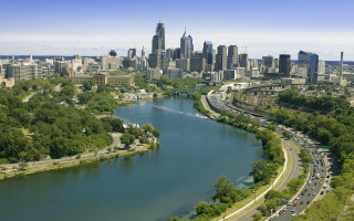 City skyline river highway bridge - a bridge crossing over free wallpaper