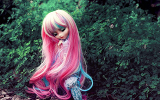 Pink blue hair doll forest - a doll free wallpaper