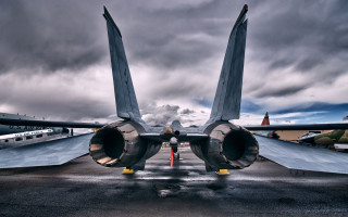 Jet plane runway cloudy sky 4 - a jet plane free wallpaper