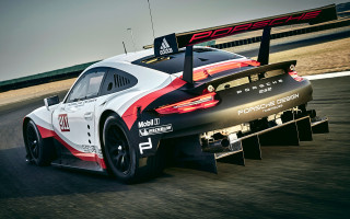 Porsche race car track red - body free wallpaper