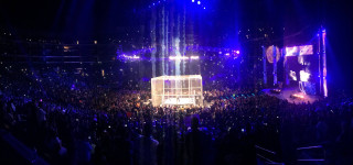 Concert crowd stage lights large - a large screen free wallpaper