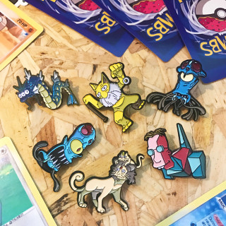 Cartoon pins table magazines book - top of a table next free wallpaper for tablet