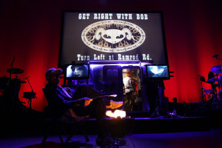 Man chair screen band guitar - a band free wallpaper