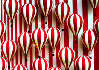Hot air balloons striped wall - hot free wallpaper
