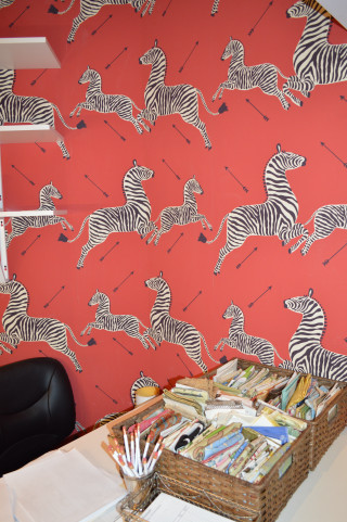 Zebra pattern wall basket books - a pen free wallpaper