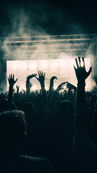 Crowd concert hands up smoke - antoni pitxot free wallpaper
