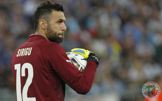 Man beard glove crowd people - david lazar free wallpaper