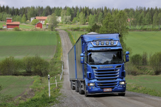 Blue truck rural road green - arvid nyholm free wallpaper