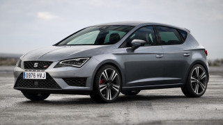 Silver seat leon parking lot - a parking lot free wallpaper