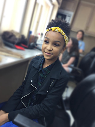 Young girl chair headband people - alexis simon belle free wallpaper