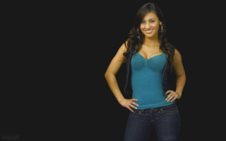 Woman blue top jeans posing - emma ríos free wallpaper