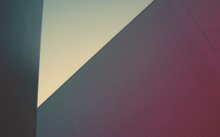 Building red corner blue corner - chromatic free wallpaper