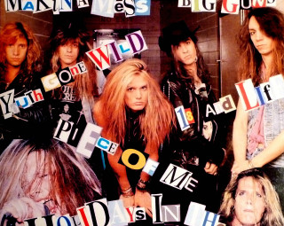 Wild women holding signs group - wild free wallpaper for desktop