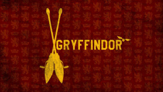 Gryffindor spoons leaf red pattern - a yellow leaf free wallpaper