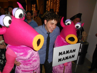 Man pink cartoon characters hannah - adam manyoki free wallpaper for desktop