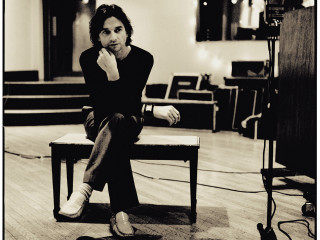 Man bench room microphone stand - david small free wallpaper for desktop