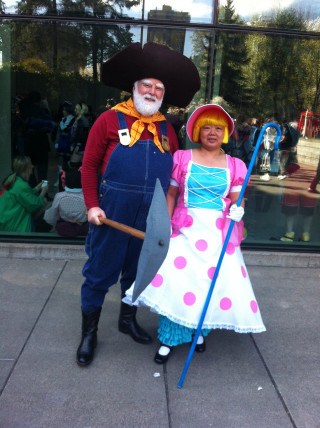 Scarecrow wizard girl shovel hat - free holidays wallpaper for mobile